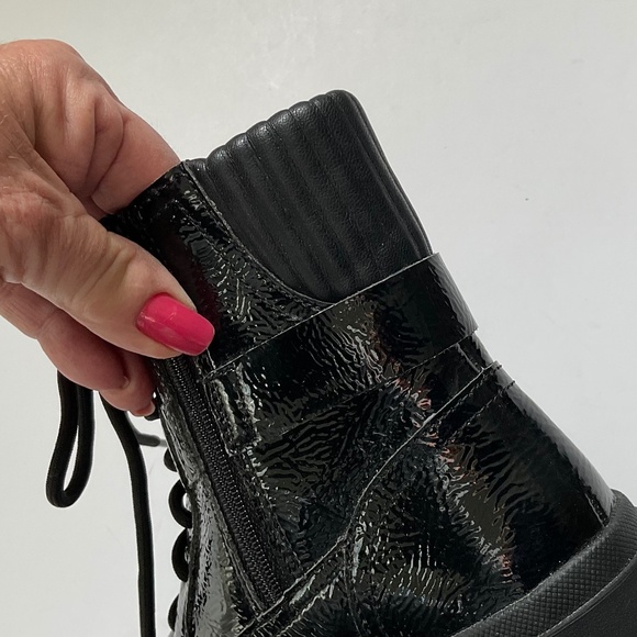 CLARKS Calla Dance Boots Black Faux Patent Leather Combat Size 6 NWOT - Picture 5 of 9